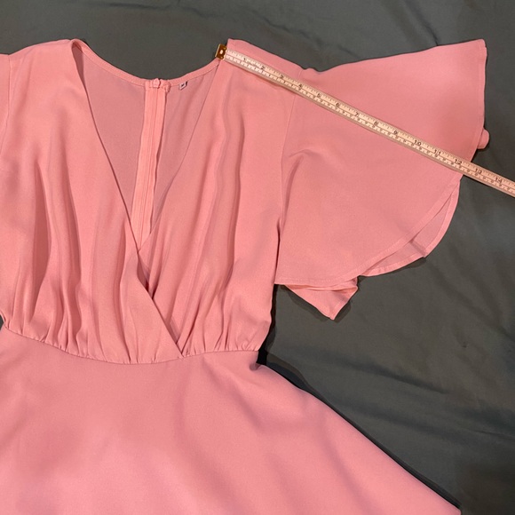 Sz M Pink Dacron Polyester Dress with frilly sleeves, ruffles, ties at waist. - Picture 10 of 16